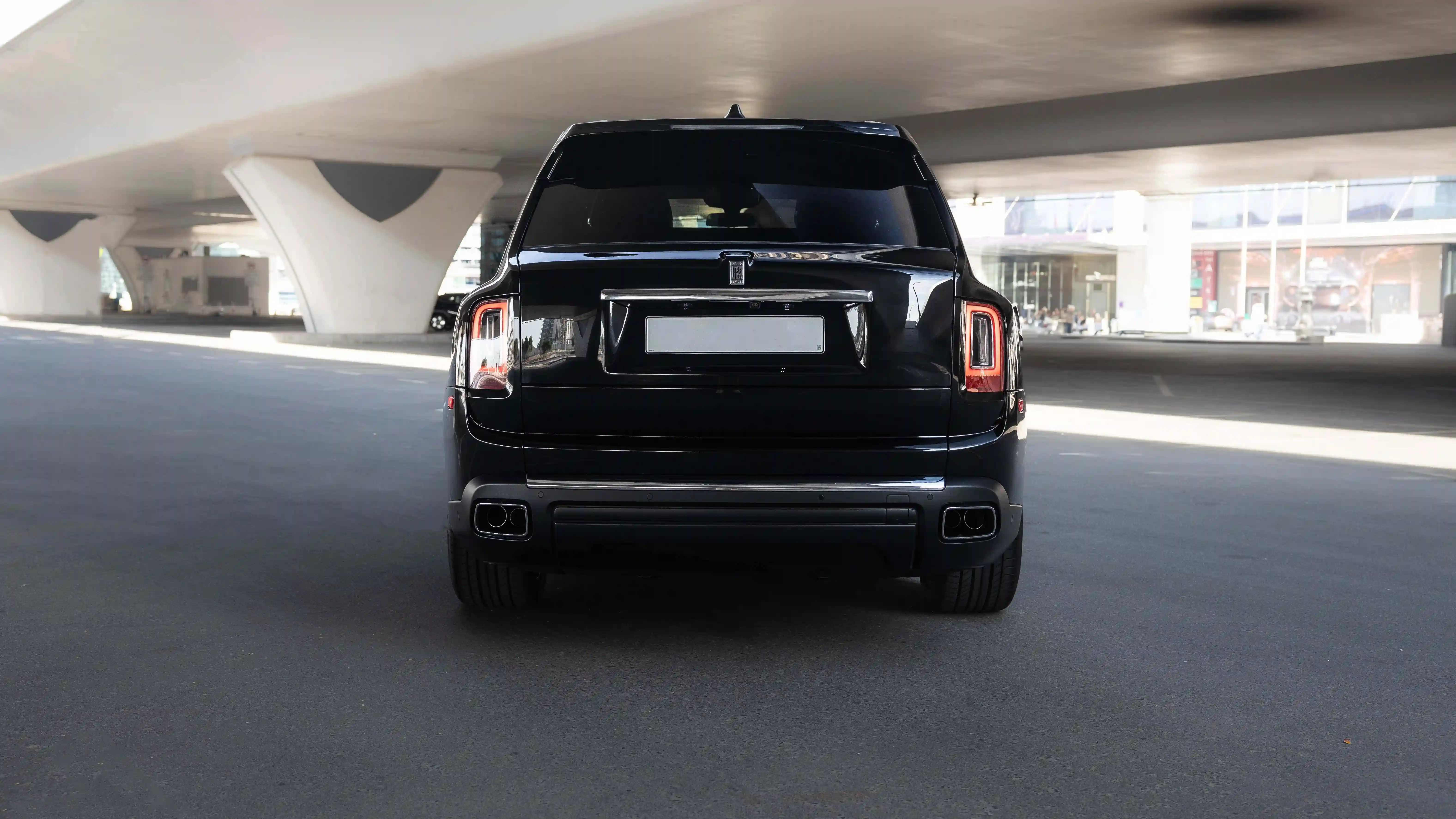 Rolls-Royce Cullinan Black